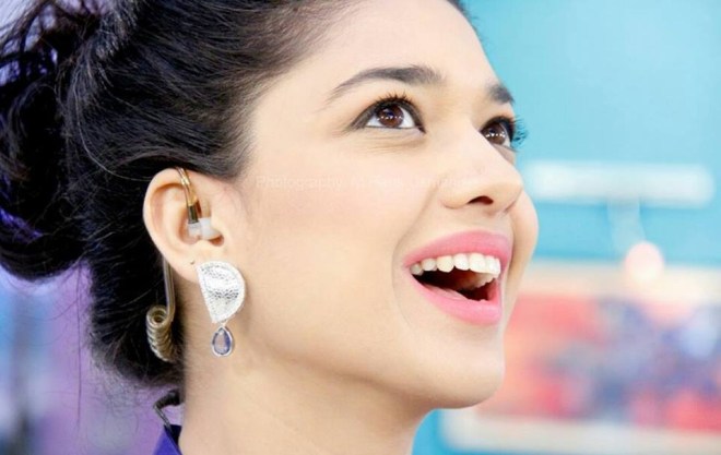 Sanam Jung (3).jpg